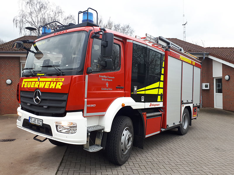Hilfeleistungslöschfahrzeug 10 (HLF 10) der Feuerwehr Westerkappeln, Löschzug Velpe, ehem. LF 8/6