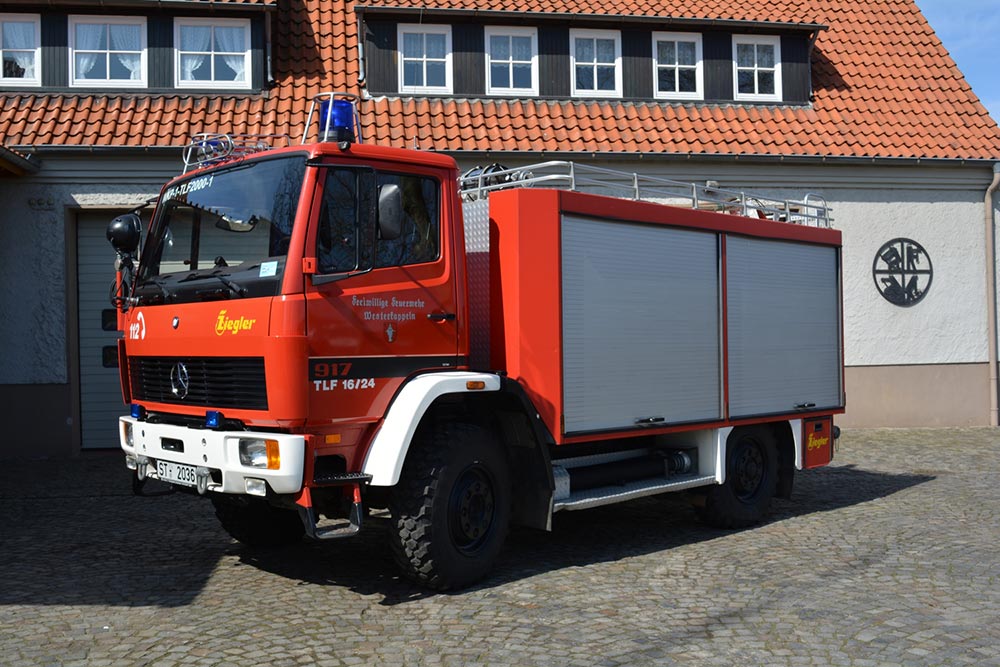 Tanklöschfahrzeug 2000 (TLF 2000) der Feuerwehr Westerkappeln, LZ Wkp, ehm. TLF 16/24 Tr