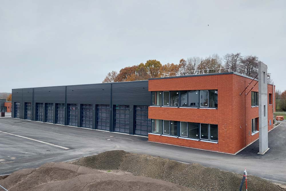 Hof & Beete fertig angelegt am FGH Neubau des LZ Westerkappeln